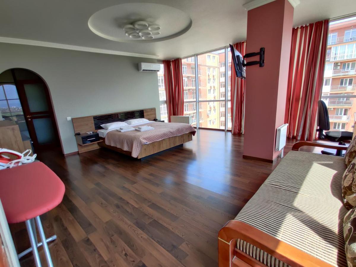 Micromegas Apartments Cernăuți Exterior foto